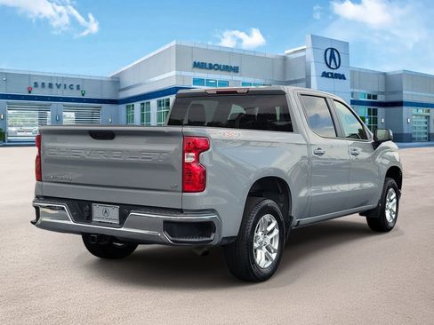 Used 2024 Chevrolet Silverado 1500 LT AWD/4WD image 6