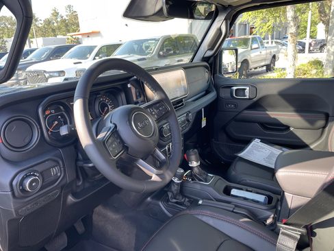 New 2026 Jeep Wrangler Unlimited Rubicon AWD/4WD image 16