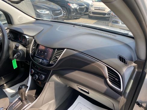 Used 2020 Chevrolet Trax LS w/ Tint and Cruise Package image 15