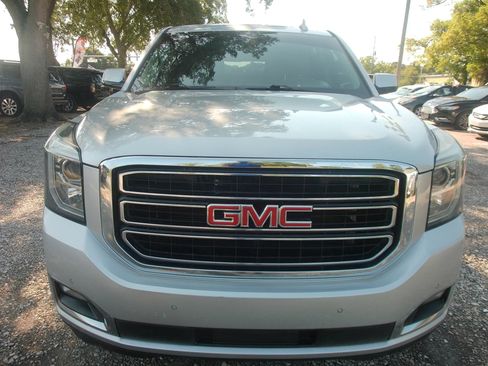 Used 2018 GMC Yukon XL SLE RWD image 2