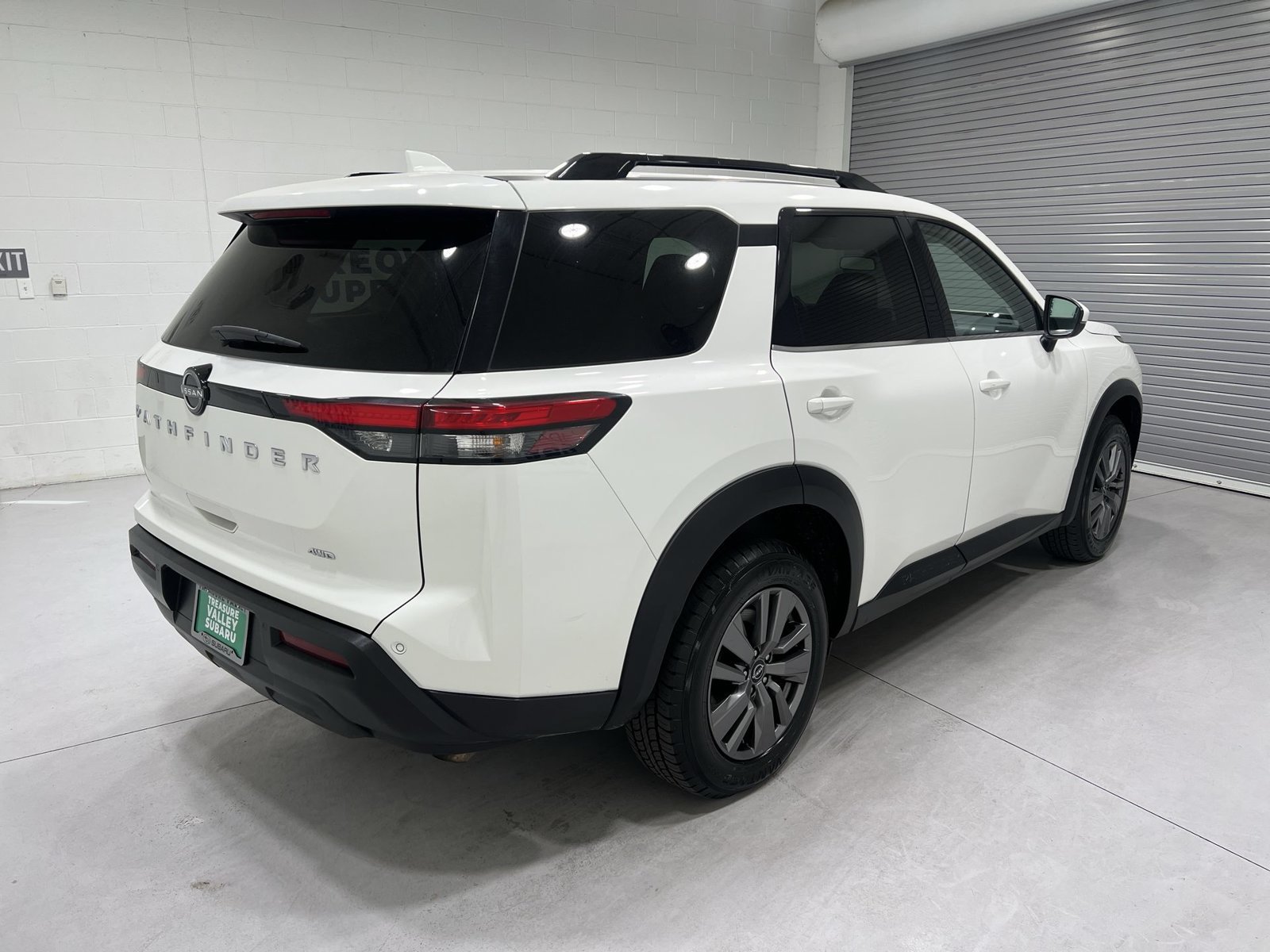 Used 2025 Nissan Pathfinder SV AWD/4WD image 8