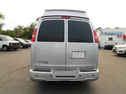 Used 2016 Chevrolet Express 2500 RWD image 29