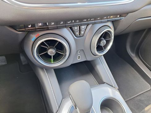 Used 2025 Chevrolet Blazer LT image 14