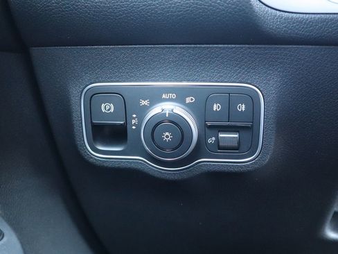 New 2026 Mercedes-Benz GLB 250 4MATIC image 21