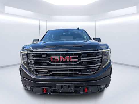 Used 2025 GMC Sierra 1500 AT4 image 8