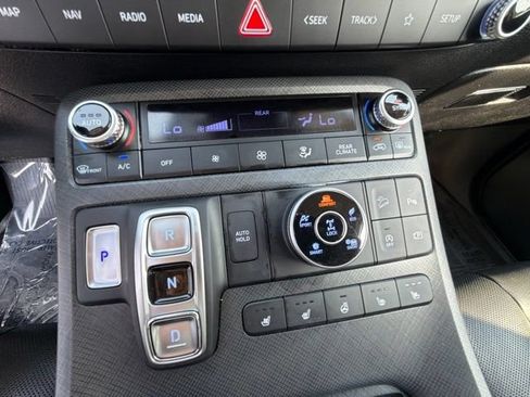 Certified 2024 Hyundai Palisade Limited AWD/4WD image 21
