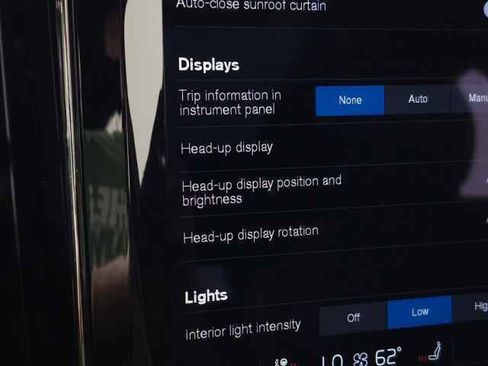 Used 2022 Volvo XC60 B5 R-Design w/ Advanced Package image 30