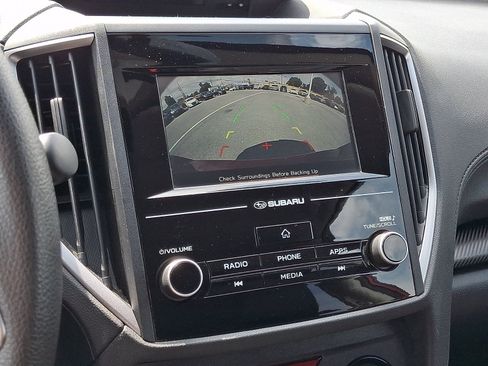 Used 2019 Subaru Crosstrek 2.0i AWD/4WD image 19