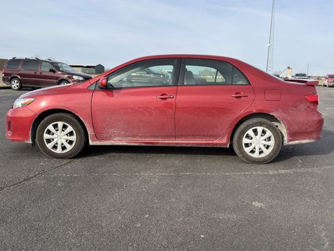 Used 2011 Toyota Corolla LE image 6