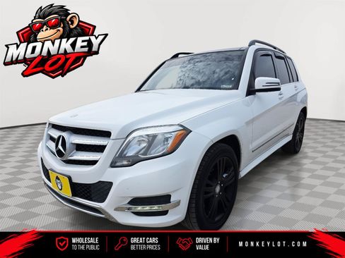 Used 2015 Mercedes-Benz GLK 350 4MATIC image 1