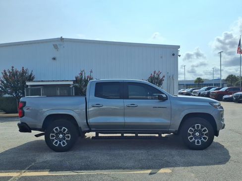 Used 2024 Chevrolet Colorado Z71 w/ Z71 Convenience Package 2 AWD/4WD image 21