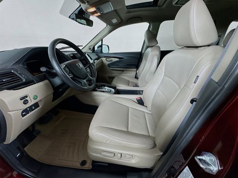 Used 2022 Honda Pilot Touring image 18
