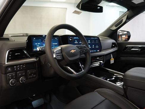 New 2026 Chevrolet Suburban Premier w/ Sun And Tow Package AWD/4WD image 6
