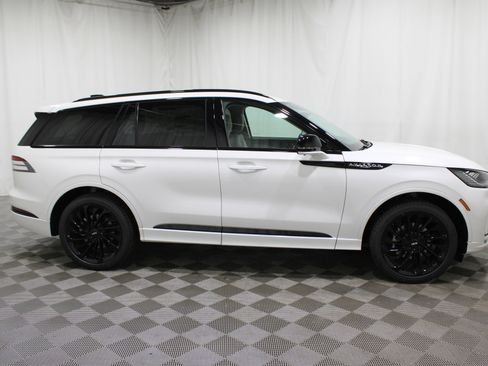 New 2026 Lincoln Aviator Reserve w/ Jet Appearance Package image 31