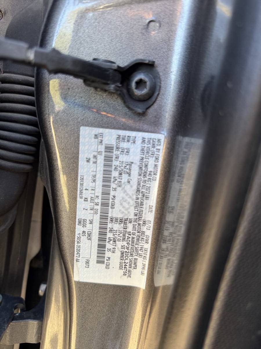 Used 2013 Ford Focus SE FWD image 40