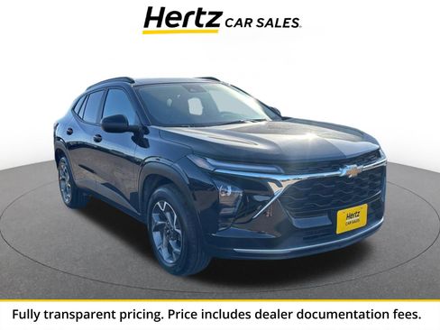 Used 2025 Chevrolet Trax LT w/ LT Convenience Package FWD image 1