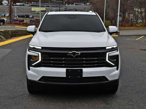 New 2026 Chevrolet Suburban RST image 5