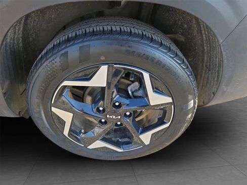 Used 2025 Kia Seltos S image 33