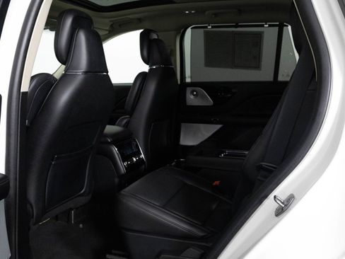 Used 2021 Lincoln Aviator Grand Touring w/ Equipment Group 302A AWD/4WD image 33