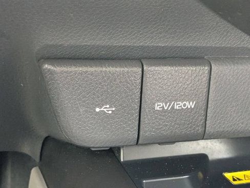 Used 2023 Toyota Camry XLE FWD image 21