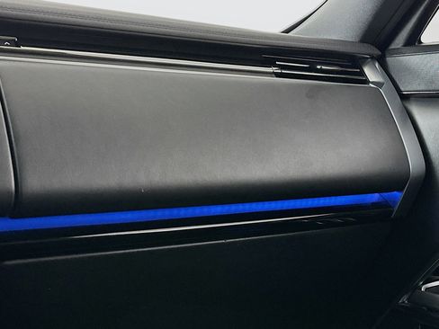 Used 2023 Land Rover Range Rover SE image 16