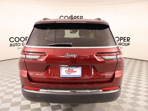Used 2023 Jeep Grand Cherokee L Limited AWD/4WD image 23