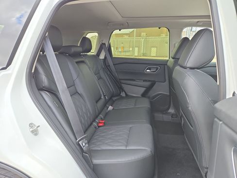New 2026 Nissan Rogue Platinum w/ Tech Package AWD/4WD image 14