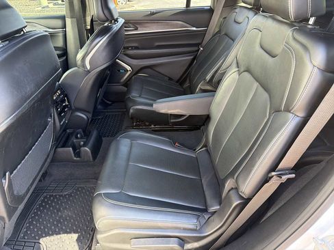 Used 2021 Jeep Grand Cherokee L Overland w/ Luxury Tech Group IV image 24