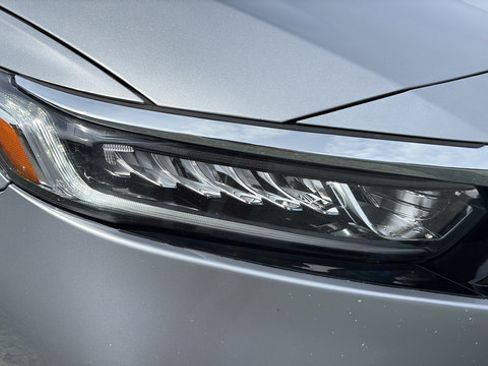 Used 2020 Honda Accord EX image 27