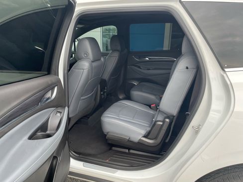 Used 2023 Buick Enclave Essence w/ Experience Buick Package FWD image 5