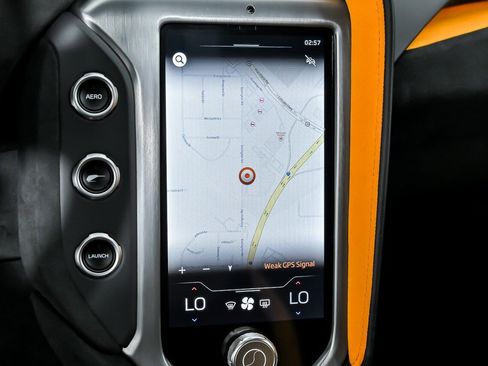 Used 2024 McLaren 750S Spider RWD image 34