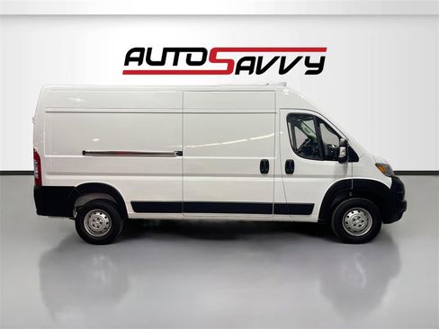Used 2023 RAM ProMaster 2500 w/ Convenience Group image 8