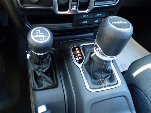 New 2025 Jeep Gladiator Sport image 20