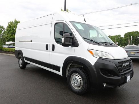 Used 2025 RAM ProMaster 2500 w/ Convenience Group FWD image 7
