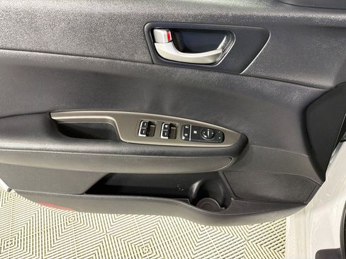 Used 2020 Kia Optima LX FWD image 9