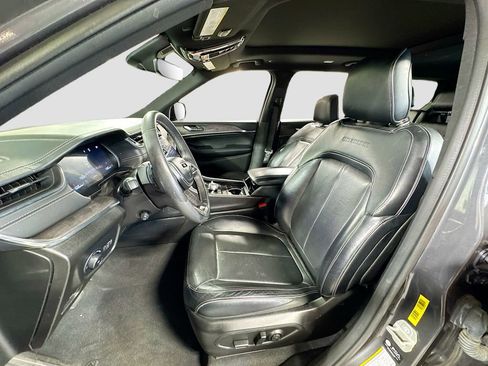 Used 2023 Jeep Grand Cherokee L Overland AWD/4WD image 10