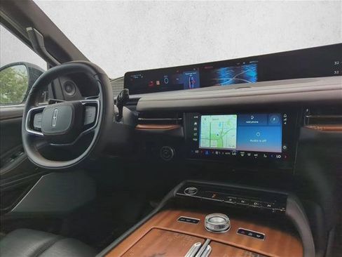 Used 2025 Lincoln Navigator L Black Label AWD/4WD image 26