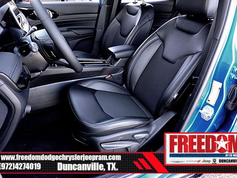 New 2026 Jeep Compass Latitude image 13