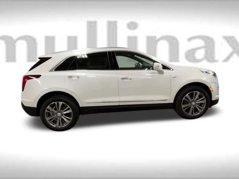 New 2025 Cadillac XT5 Premium Luxury w/ LPO, Floor Liner Package image 54