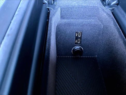 Used 2023 BMW 760i xDrive 760i xDrive w/ Executive Package image 35