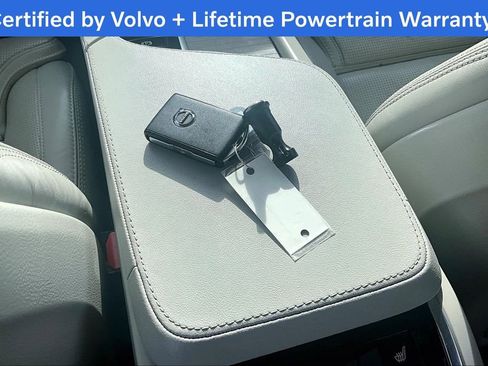 Used 2023 Volvo XC90 B6 Ultimate w/ Protection Package image 14