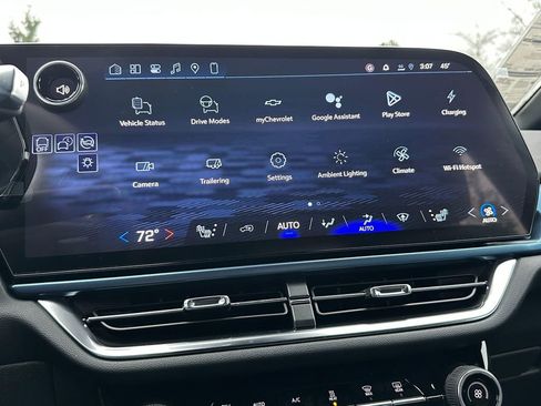 New 2026 Chevrolet Equinox EV LT image 27