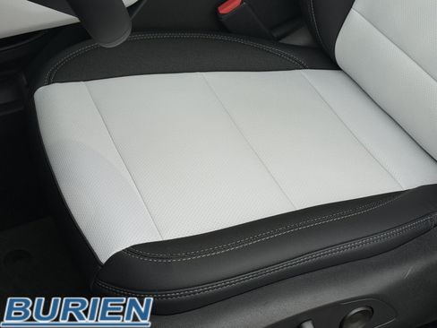 New 2026 Chevrolet Equinox EV LT image 11