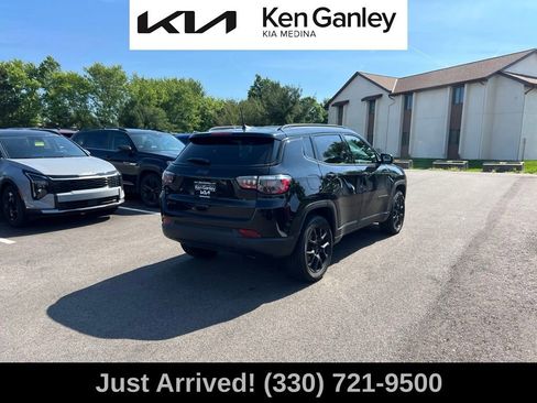 Used 2026 Jeep Compass Latitude AWD/4WD image 5