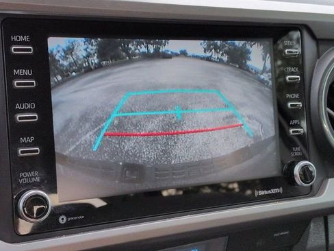 Used 2022 Toyota Tacoma SR5 w/ Technology Package RWD image 19