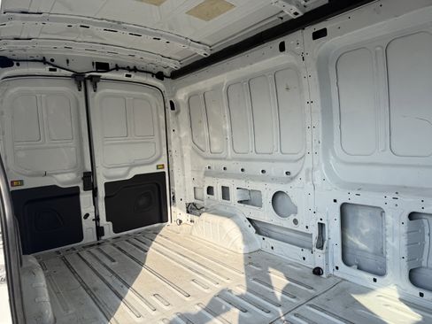 Used 2023 Ford Transit 250 Medium Roof AWD image 23
