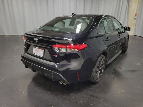 Used 2023 Toyota Corolla SE w/ SE Premium Package image 8