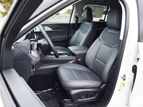 New 2026 Ford Explorer Active AWD/4WD image 5