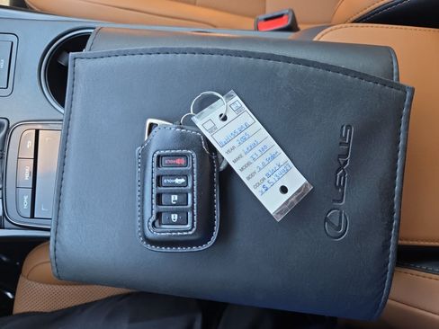 Used 2025 Lexus IS 300 w/ Premium Package RWD image 37
