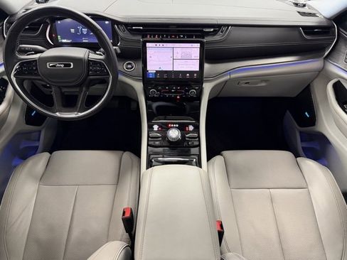 Used 2022 Jeep Grand Cherokee L Overland w/ Luxury Tech Group IV image 11